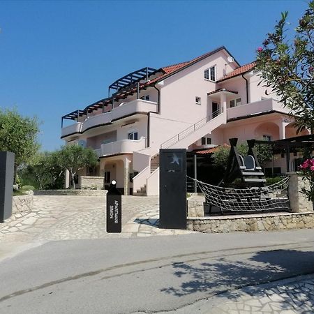 Apartmani Simon Lopar Exteriér fotografie