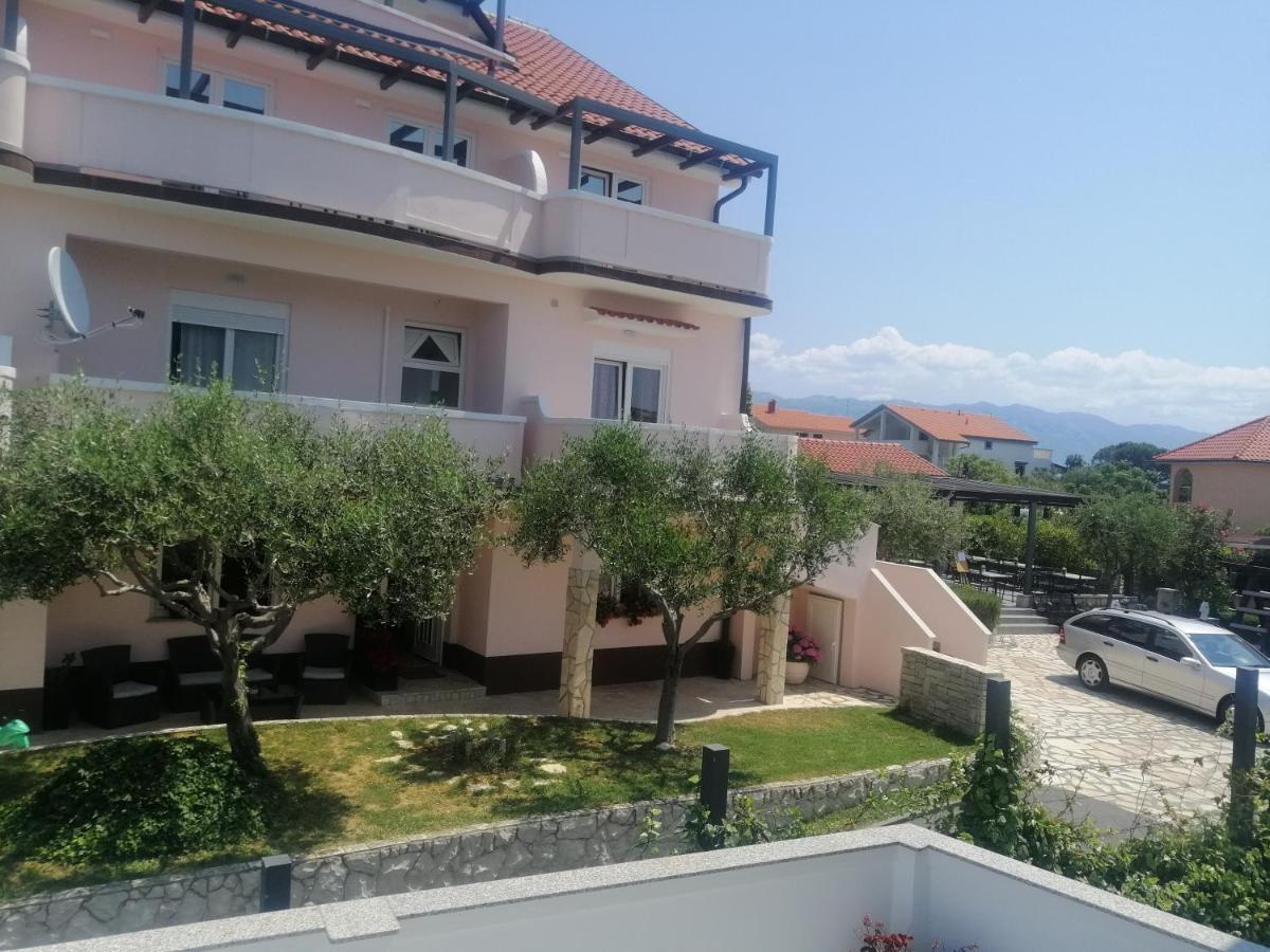 Apartmani Simon Lopar Exteriér fotografie