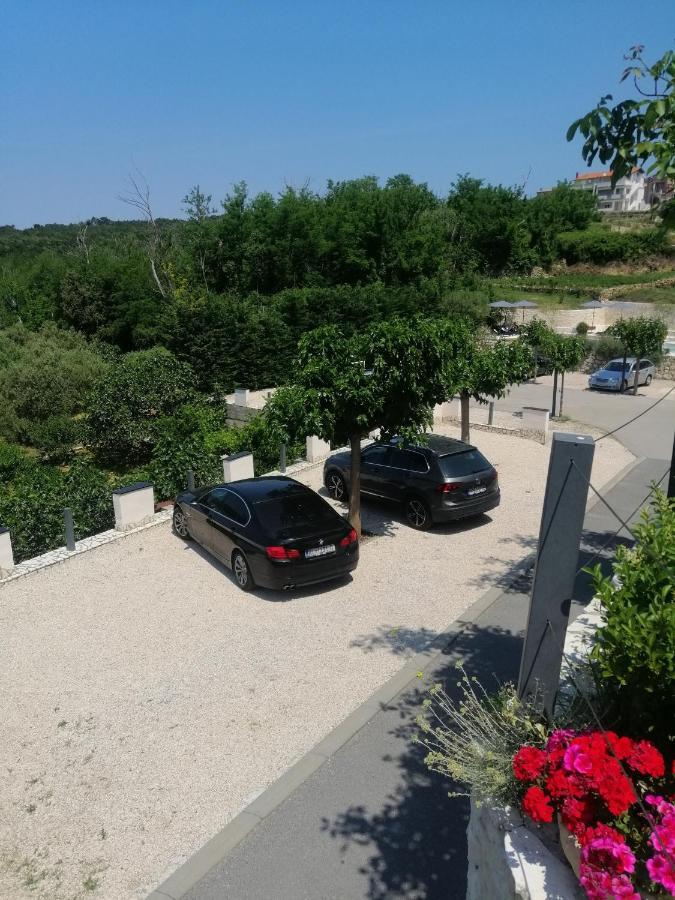 Apartmani Simon Lopar Exteriér fotografie
