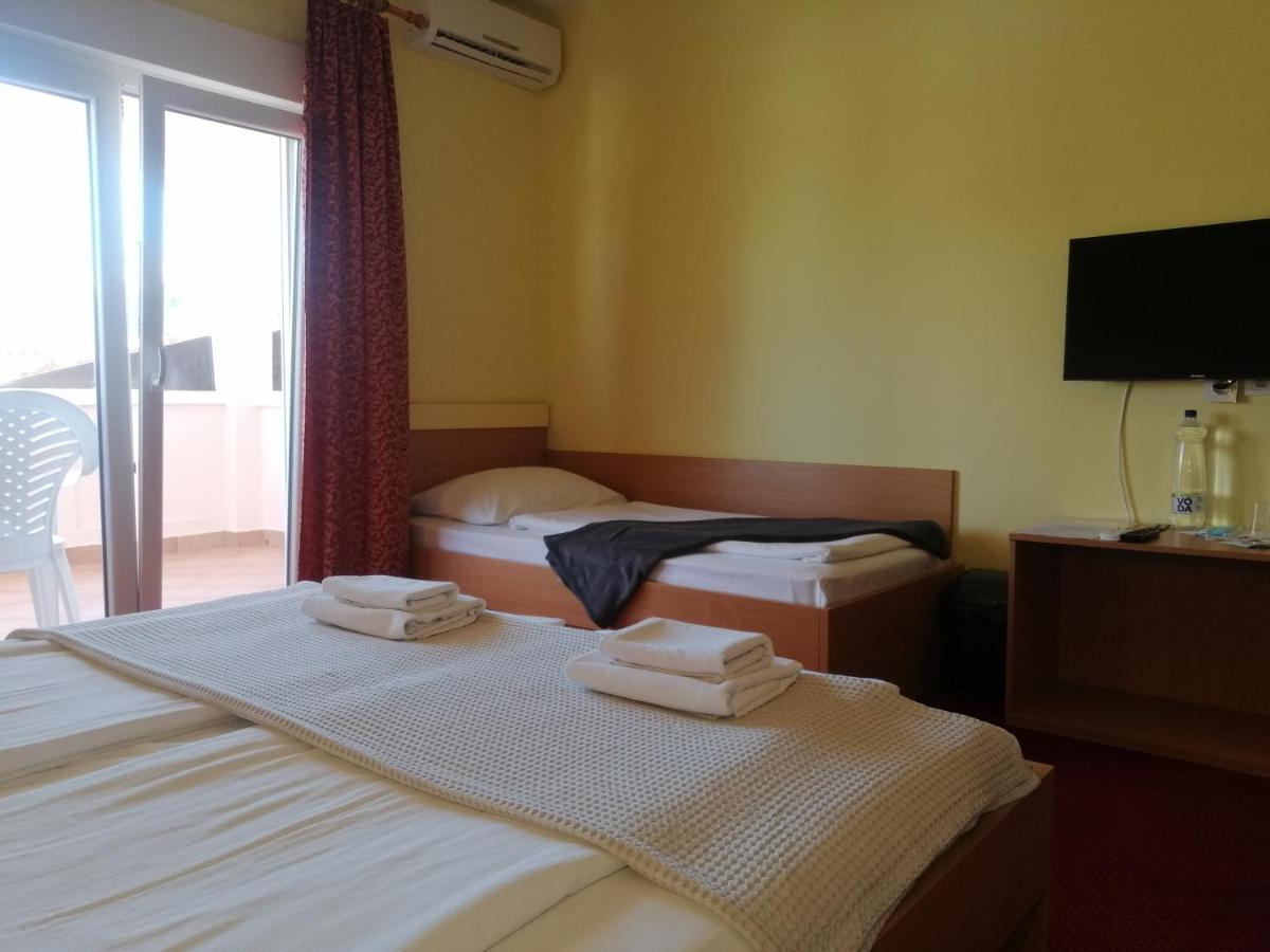 Apartmani Simon Lopar Exteriér fotografie