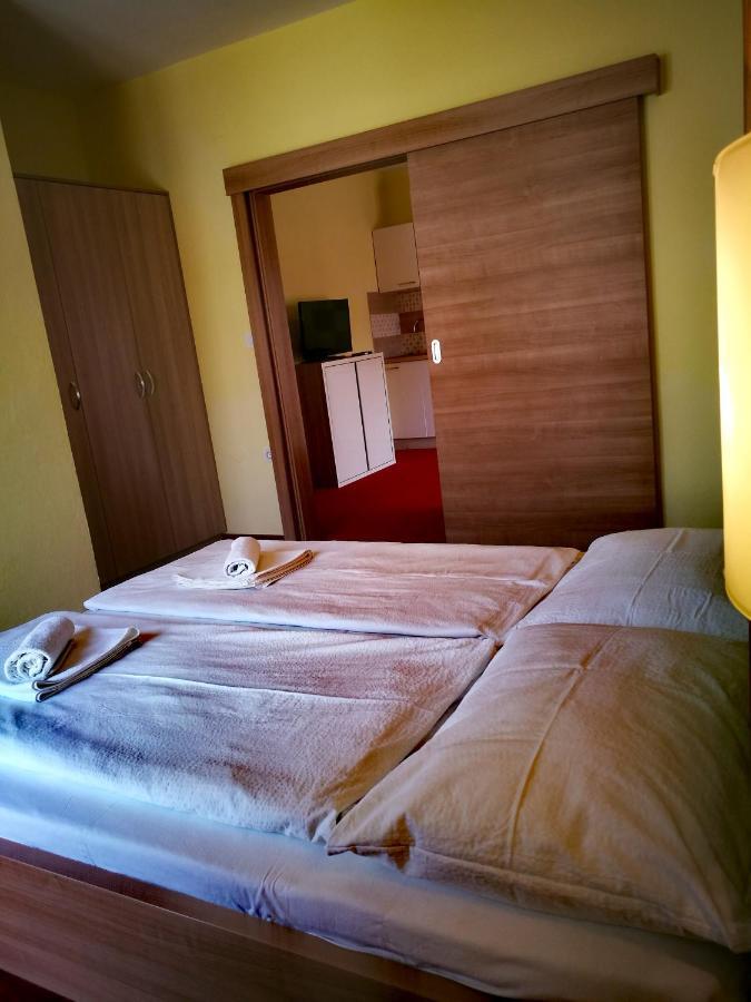 Apartmani Simon Lopar Exteriér fotografie